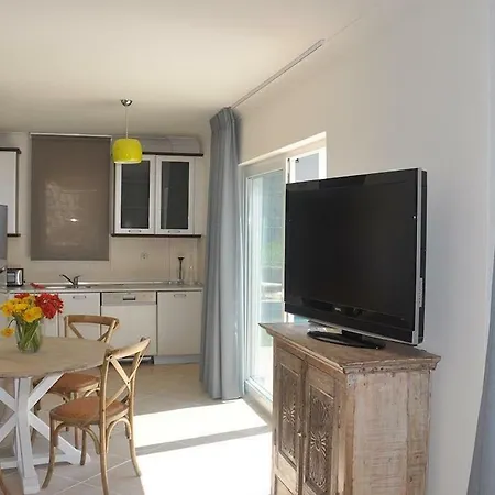 וילה Sleeps 6 Pool Air Con Wifi